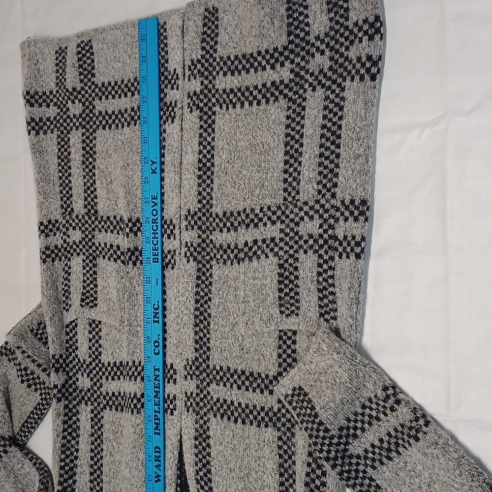 Apt, 9 Long Cardigan Sweater Gray and Navy Plaid Size‎ XL - Picture 6 of 9